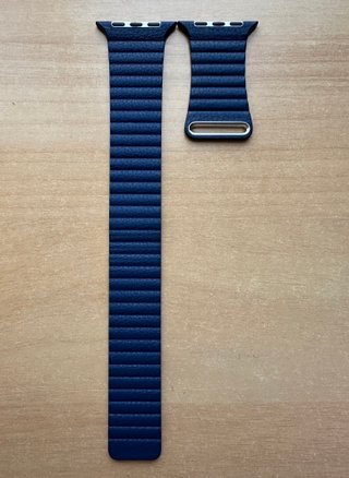 Apple Watch 42mm. Bright Blue Leather Loop M
