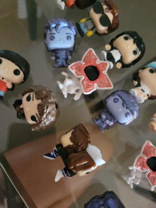 Colección Kinder Joy Stranger Things Completa