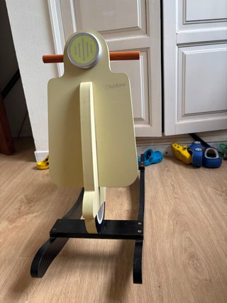 Balancín Vespa scooter Childhome