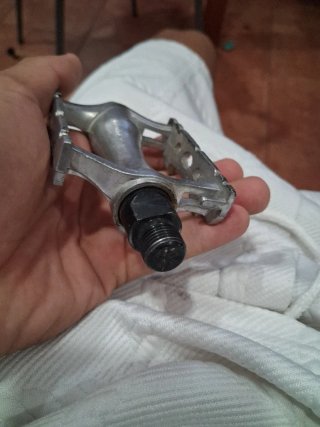 Pedales de bicicleta de aluminio