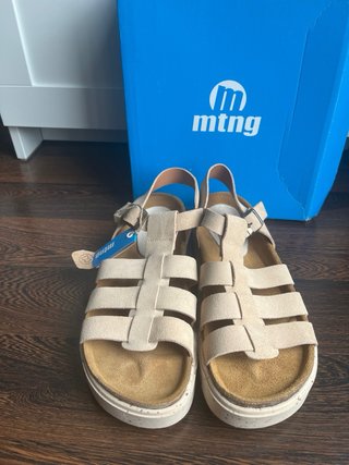Sandalias MTNG Beige Nuevas