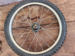 RUEDA TRASERA rodado 16"......10€