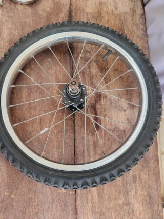 RUEDA TRASERA rodado 16"......10€