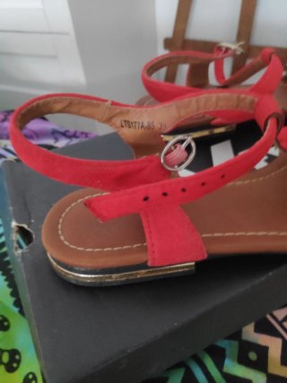 Sandalias Rojas con Brillantes
