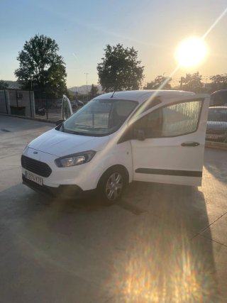 Furgoneta Ford Transit courier 2019 90.000 km