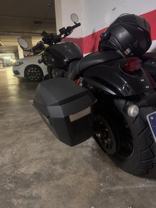 V-Cruise 125 Negra - Con extras