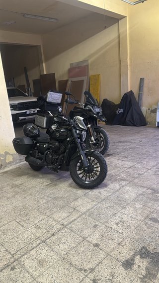 V-Cruise 125 Negra - Con extras