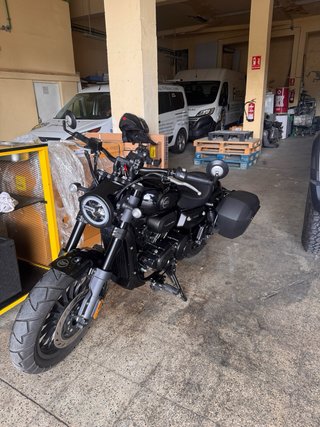 V-Cruise 125 Negra - Con extras