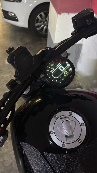 V-Cruise 125 Negra - Con extras