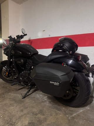V-Cruise 125 Negra - Con extras
