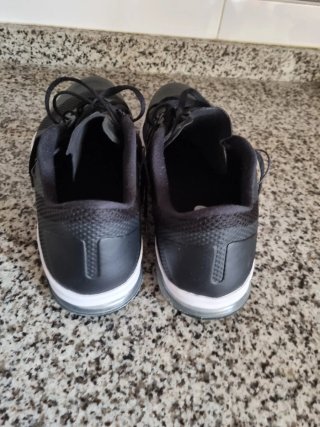 Deportivas Nike Training Negras y Blancas