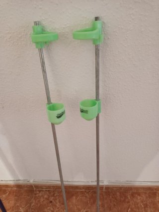 Conjunto pesca: carretes, linterna, señuelos