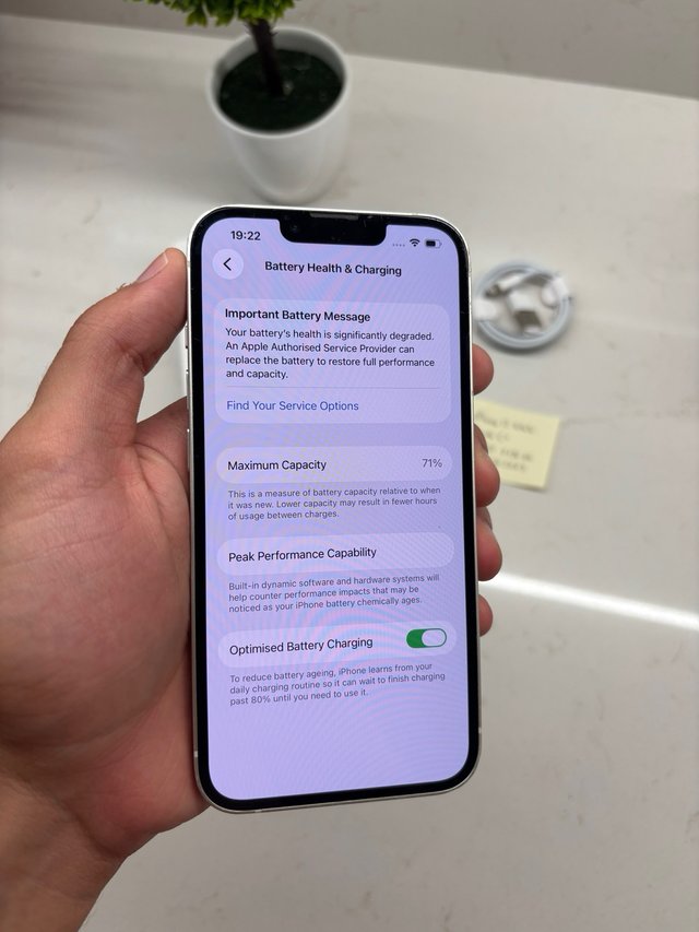 iPhone 13 Branco 128GB Usado com Caixa Grade C+