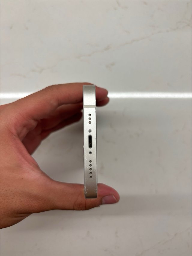 iPhone 13 Branco 128GB Usado com Caixa Grade C+
