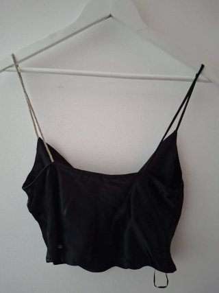 Top Zara Satén Negro con Tirante Joya