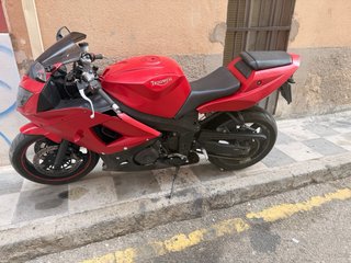 Triumph Daytona Sportbike