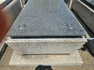 Panteón de granito, haz oferta.