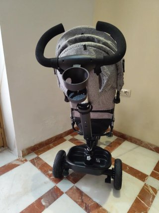 Triciclo KINDERKRAFT  infantil gris claro.