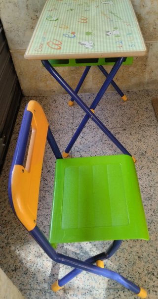 Pupitre infantil con silla