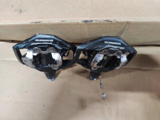 Pedales Shimano con plataforma