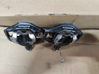 Pedales Shimano con plataforma