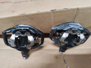 Pedales Shimano con plataforma
