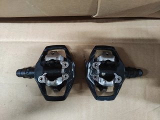 Pedales Shimano con plataforma