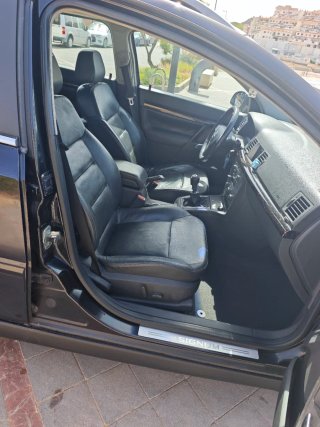 Opel Signum 2004
