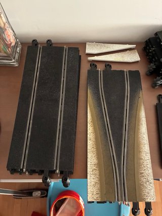 Cargador Scalextric, 3 coches de sloth y vías.