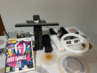 Wii nera completa ( leggi descrizione)