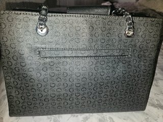 Bolso Guess Negro y Gris