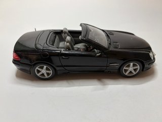 Mercedes-Benz SL 500 Cabrio Nera 1:24 Welly