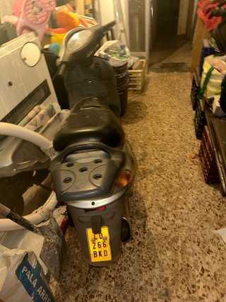 Scooter Daelim Plata y Negro