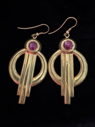 Pendientes Art Déco Dorados con Púrpura