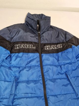 Cazadora Karl Kani azul y negra