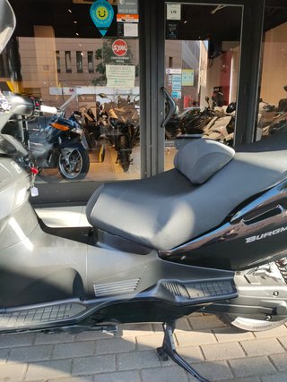 Suzuki Burgman 650 Executive Negra