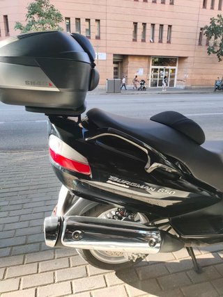 Suzuki Burgman 650 Executive Negra