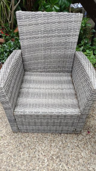 Sofá de jardín ratán gris y beige