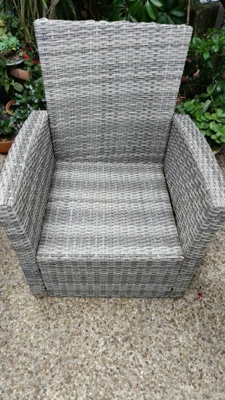 Sofá de jardín ratán gris y beige