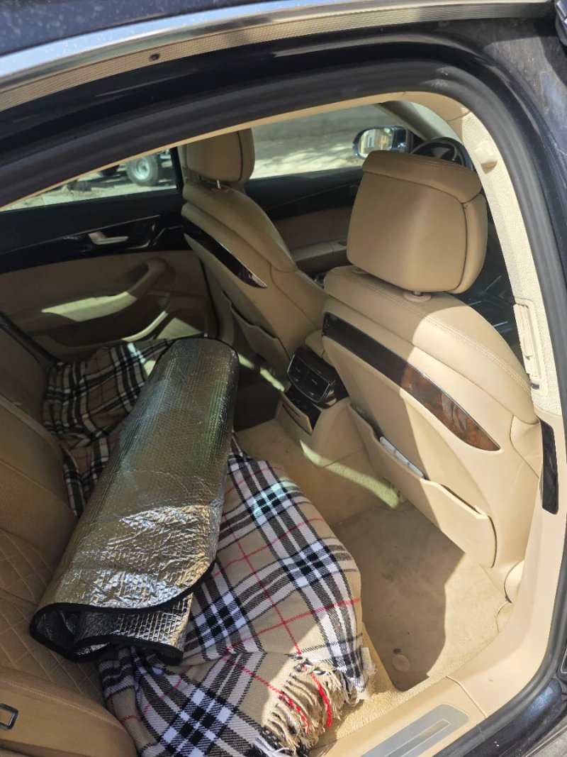 Audi A8 2015 - foto 1