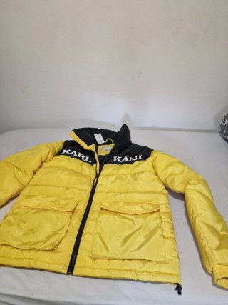 Cazadora Karl Kani
