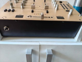 Mesa de mezclas Gemini DJ Pro