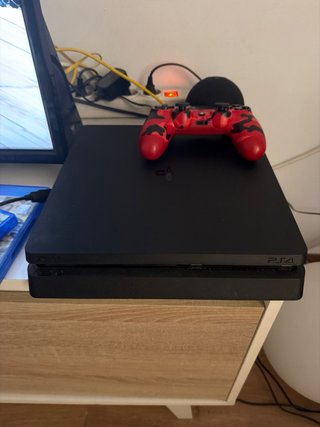 Consola PS4 slim 1 TB+ Mando Camuflaje + Juegos