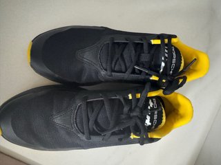 Zapatillas Puma Porsche Negras y Amarillas