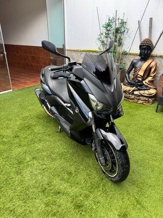 Yamaha XMAX 400 Negra