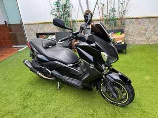 Yamaha XMAX 400 Negra