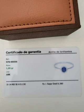 Sortija Oro 18K Zafiro Oval y Diamantes
