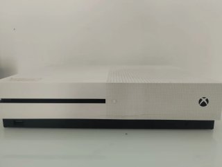 Consola Xbox One S Blanca + Cables