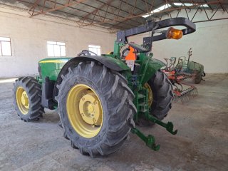 Tractor John Deere 5515