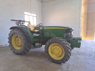 Tractor John Deere 5515